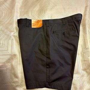 Louis Raphael Men’s Khakis Shorts Slim Fit Size 42 Brand New!
